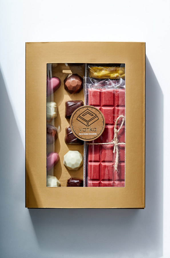 קומבו פרלינים וטבלאות שוקולד בלגי